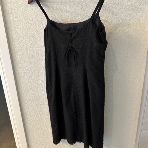 Ann Taylor Loft. Eyelet dress with tie back - Picture 4 of 5